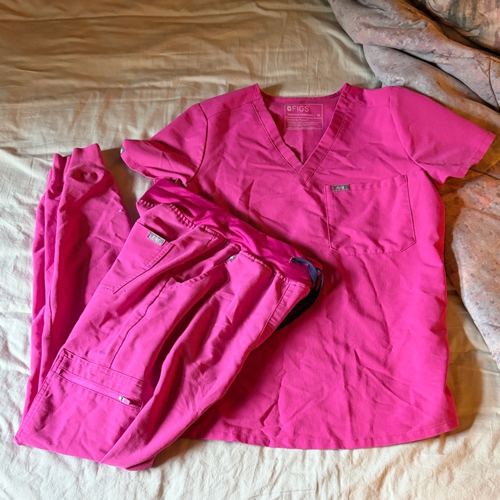 Figs Vivid Pink Medical Scrubs